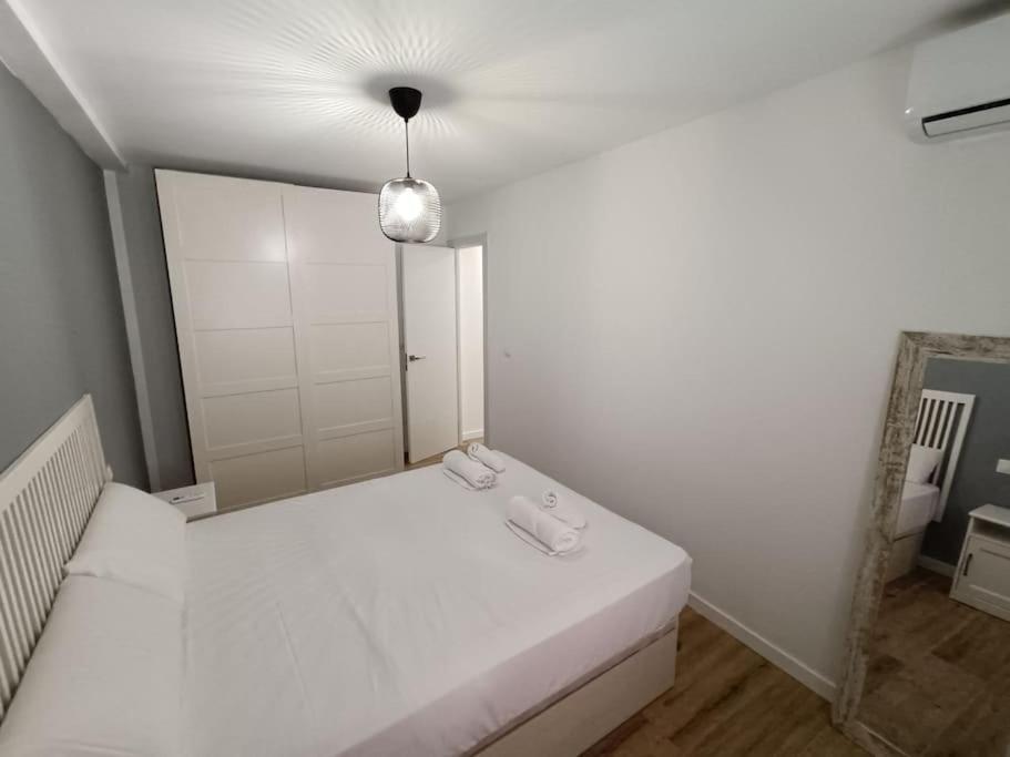 Beautiful House On The El Palo - - Allende
